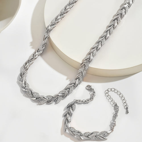Claudine™ | Handmade fishtail-shaped necklace