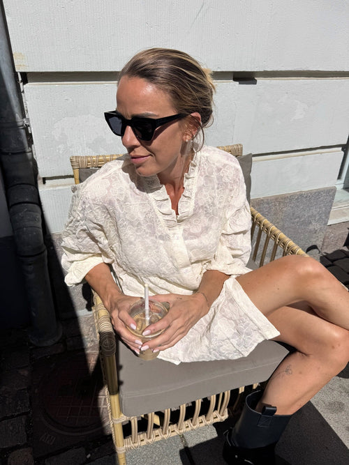 Fia Floral Embroidery Dress – Cream